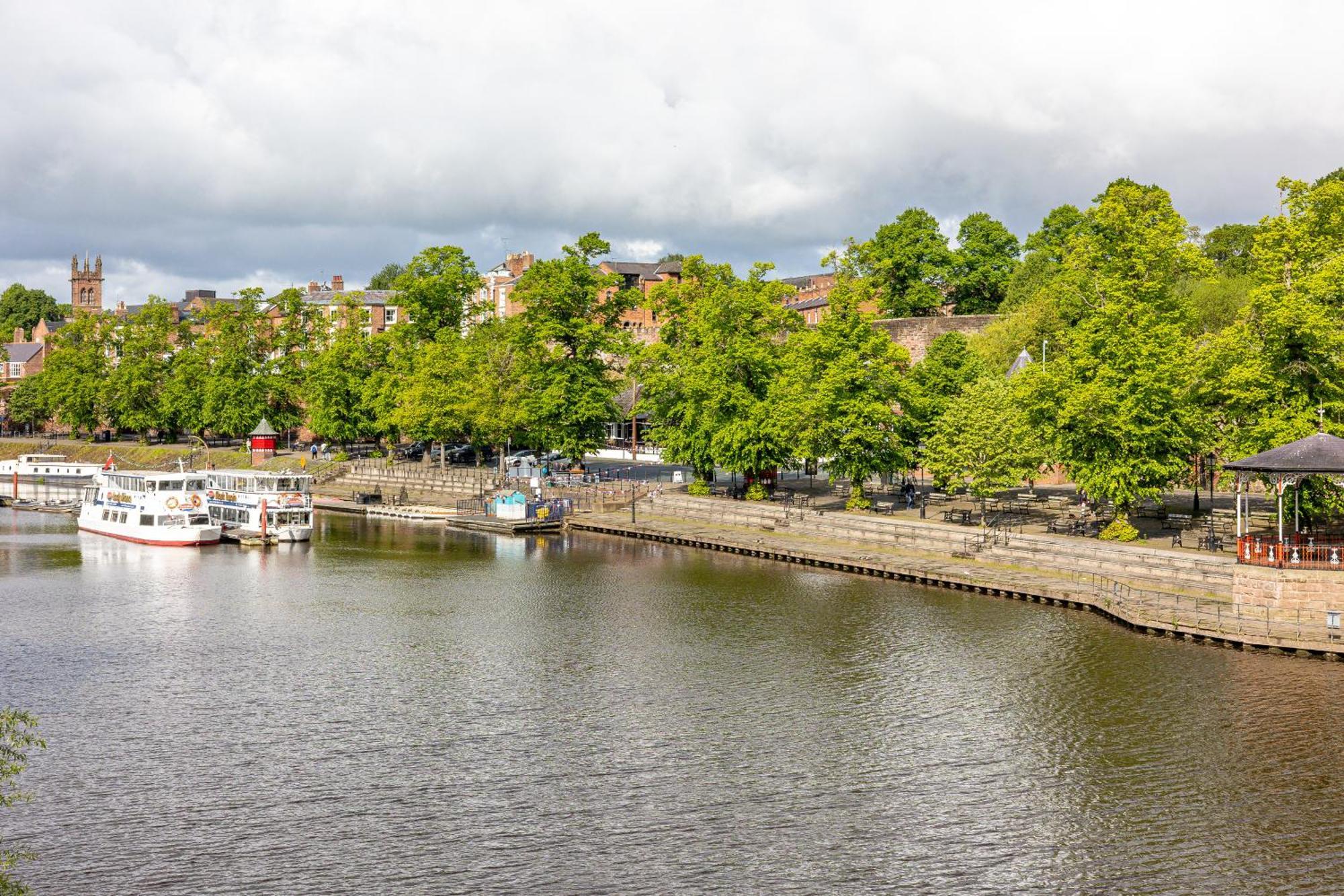 *New* Little Pyecroft House, Chester Bagian luar foto